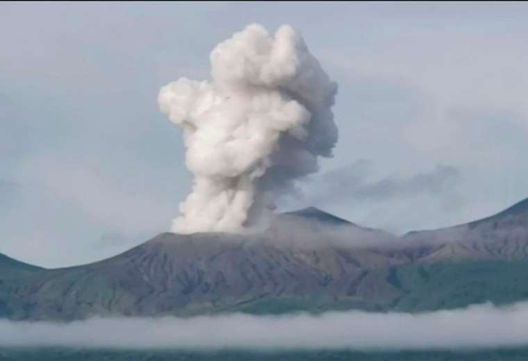 Rincón de la Vieja registró tres erupciones en menos de 24 horas