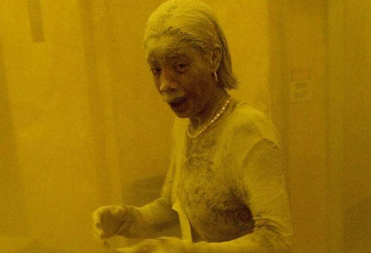 "Dama de polvo": icónica foto tras ataque a las Torres Gemelas