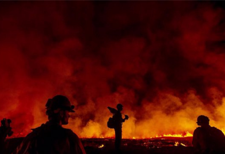 Trump visitará la costa oeste de EEUU afectada por incendios