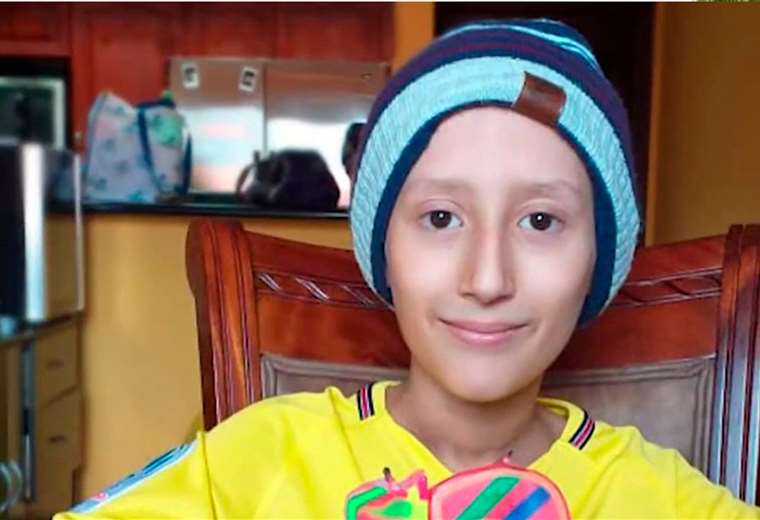 Niño pide ayuda para recibir tratamiento y sobrevivir al cáncer