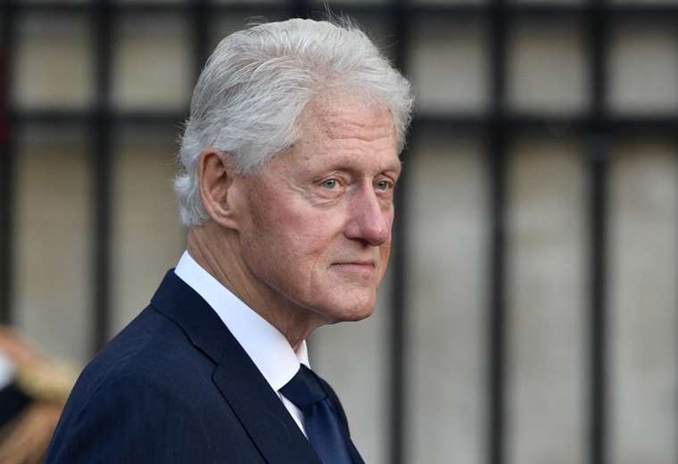 Expresidente de EE.UU. Bill Clinton fue hospitalizado