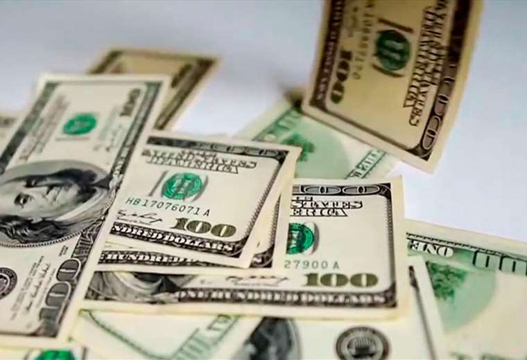 Dólar sigue subiendo hasta ₡635 en algunos bancos