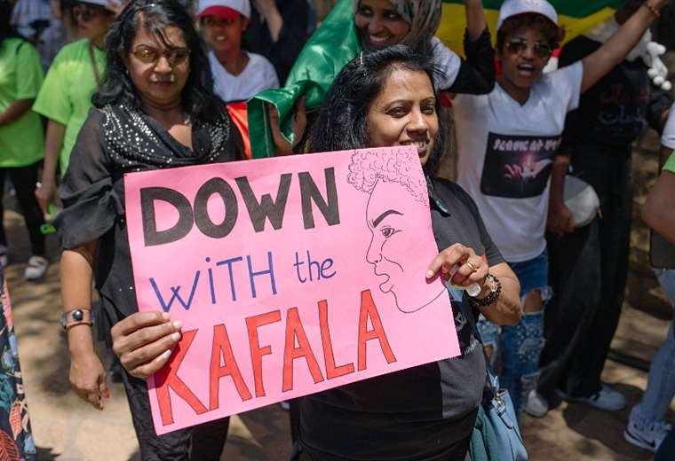 Kafala: el sistema de empleo que "esclaviza" a los trabajadores
