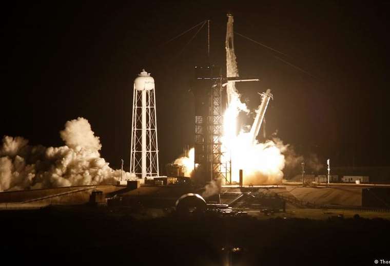 Despega tercera misión comercial tripulada de la NASA y SpaceX