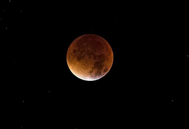 Ticos podrán apreciar el eclipse lunar de esta madrugada