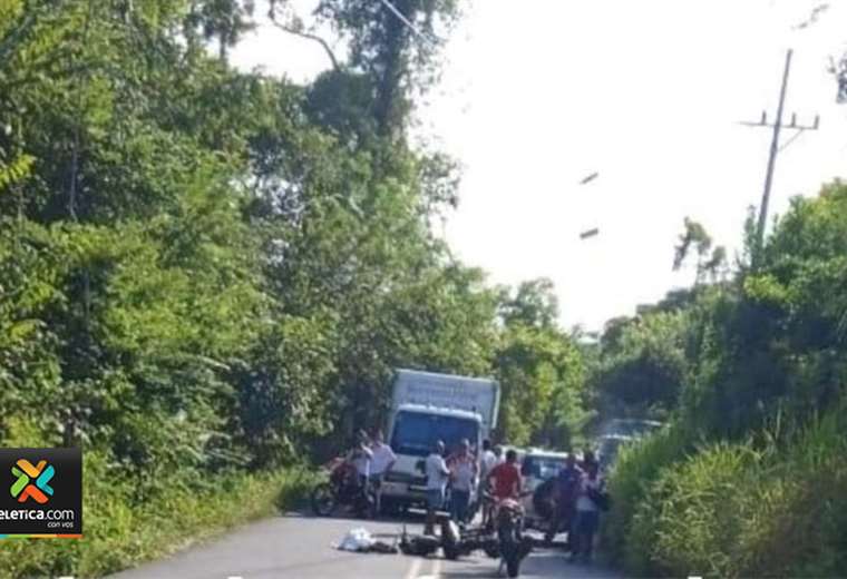 Motociclista muere tras ser atropellado por camión cisterna