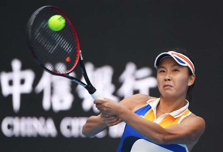 Tenista china Peng Shuai se reunió con jefe de COI y niega agresión sexual