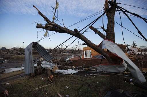 Devastadores tornados dejan al menos 78 muertos en cinco estados de EE.UU.