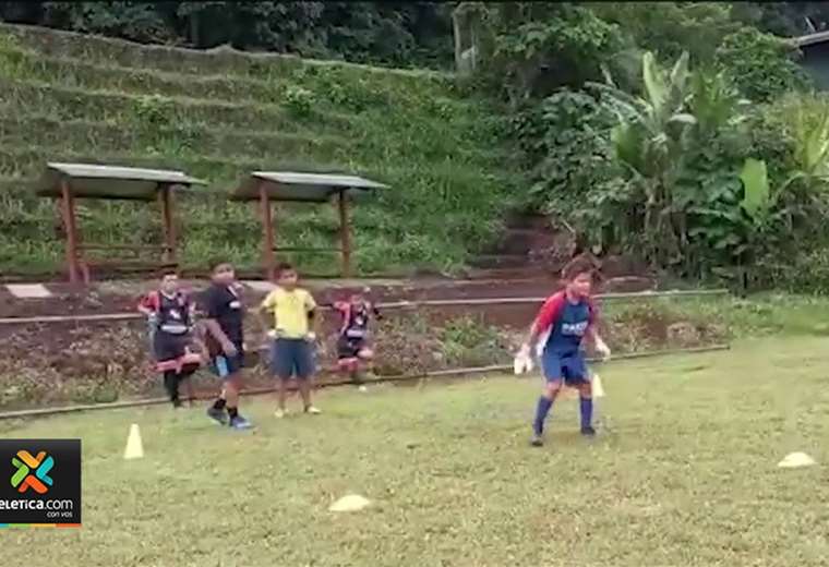 Niños de Turrialba buscan fondos para competir en torneo de fútbol en Guanacaste