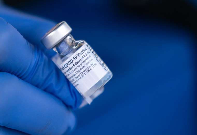 BioNTech "confía" en eficacia de vacuna frente a variante india del COVID-19