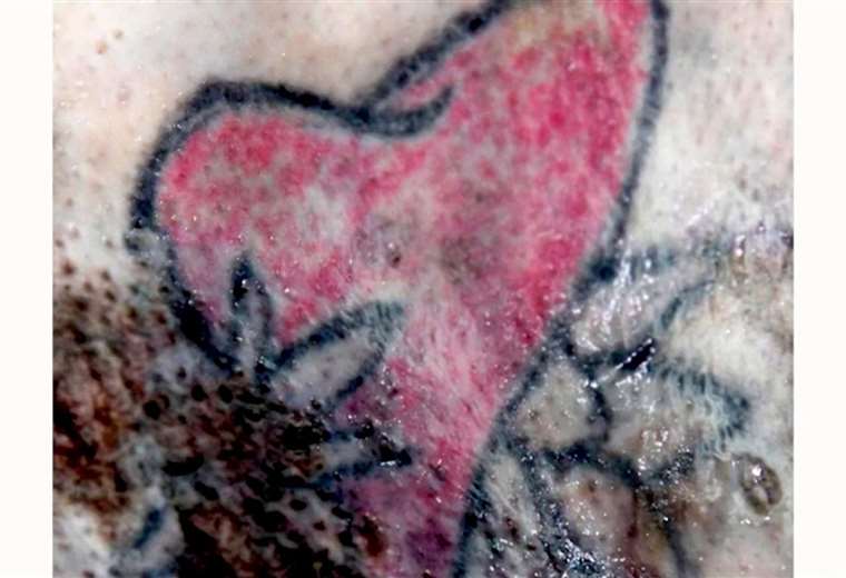OIJ requiere identificar a una mujer por medio de varios tatuajes