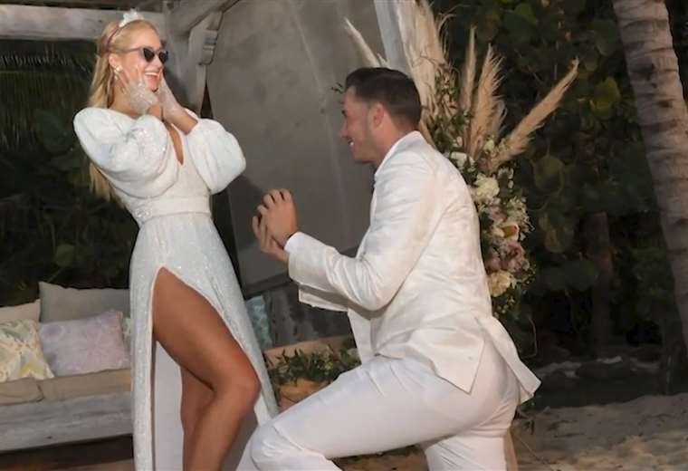 Paris Hilton recibió su sexto anillo de compromiso