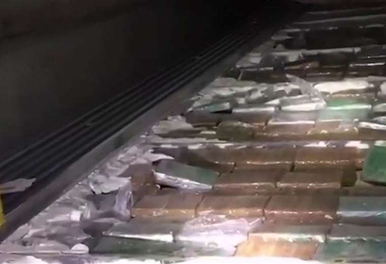 PCD decomisó 253 kilos de cocaína ocultos en cargamento de banano