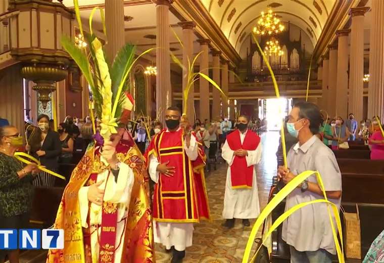 Iglesias Católicas celebraron Domingo de Ramos bajo medidas sanitarias