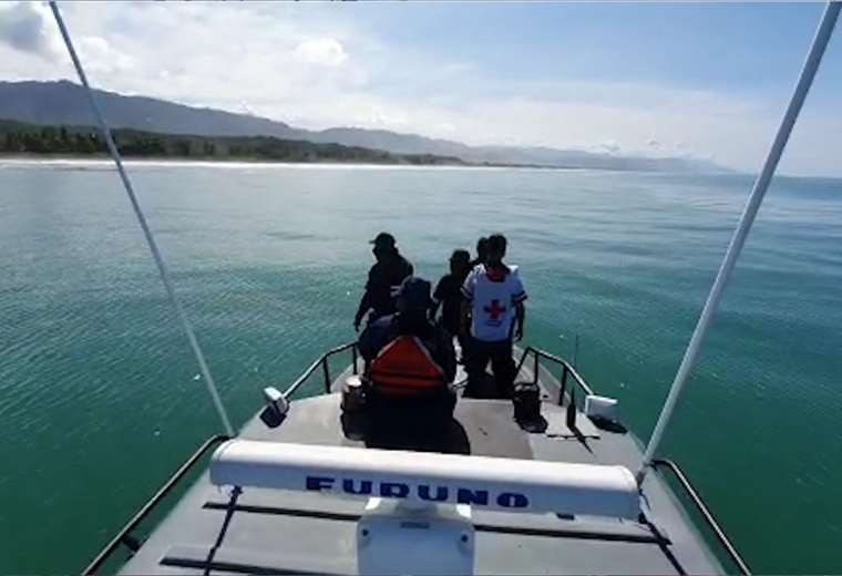 Cruz Roja busca a joven estadounidense que desapareció en Playa Jacó