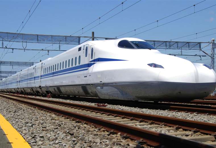 Japón: maquinista abandona el mando del Shinkansen para ir al baño