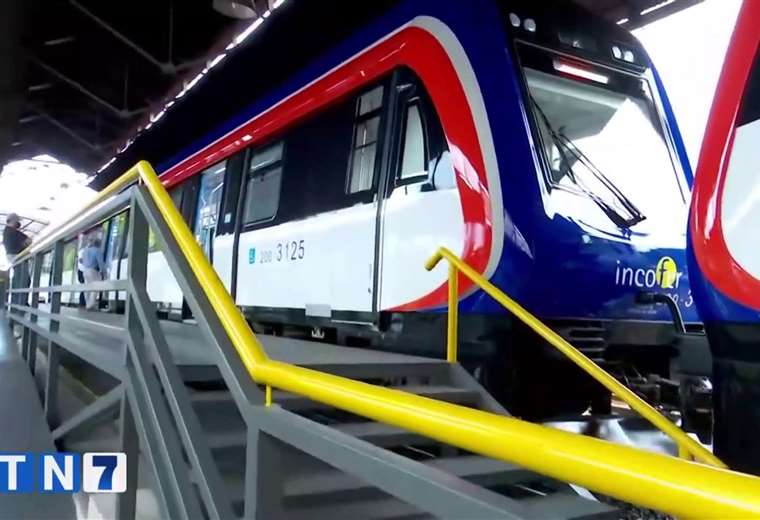 Trenes nuevos hacen primer viaje entre San José, Heredia y Alajuela