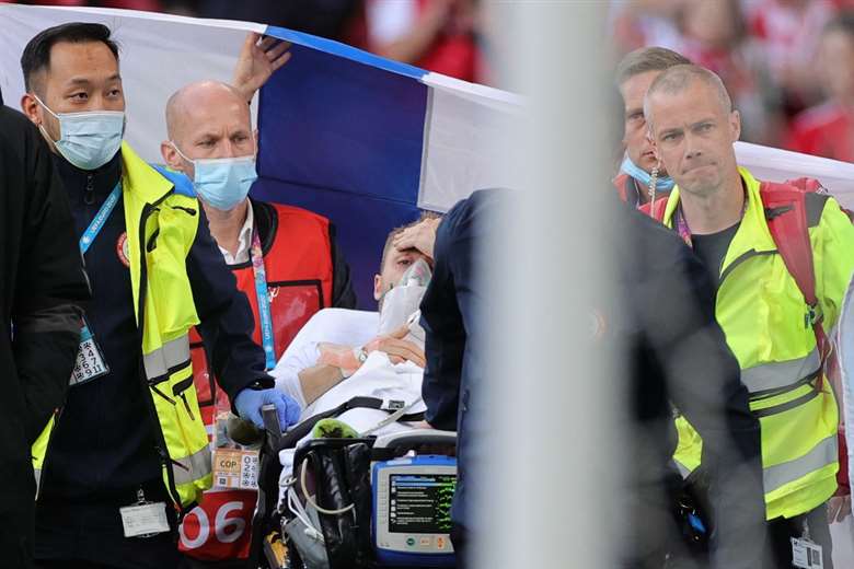 Christian Eriksen está "despierto" y en el hospital | Teletica