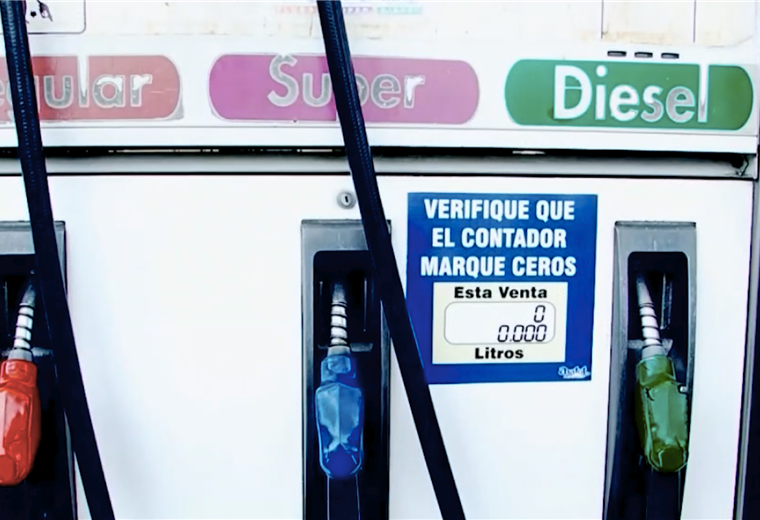 Frente Amplio propone reducir cantidad de gasolina que se les da a los diputados