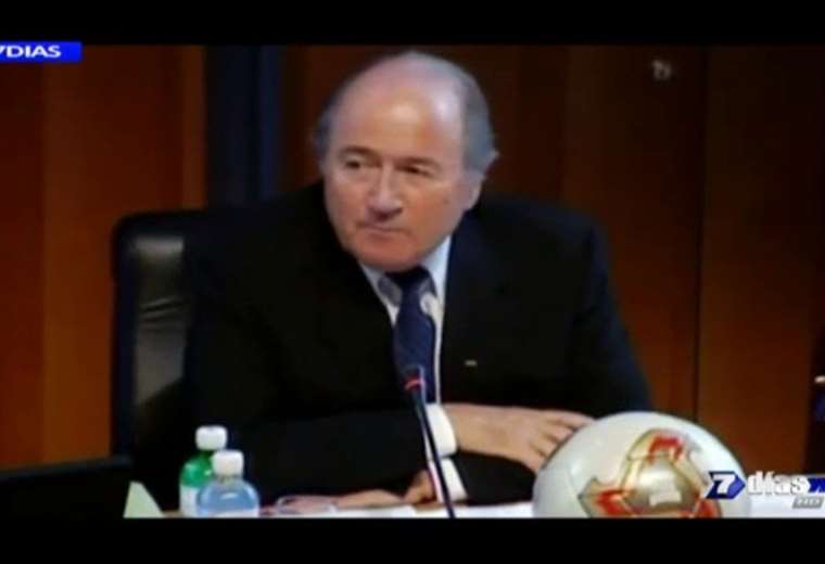 Joseph Blatter: Driblando la tarjeta roja 