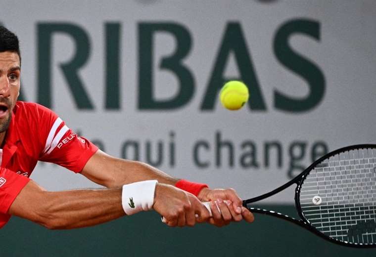 Djokovic derrota a Berrettini y se cita con Nadal en semifinales de Roland Garros