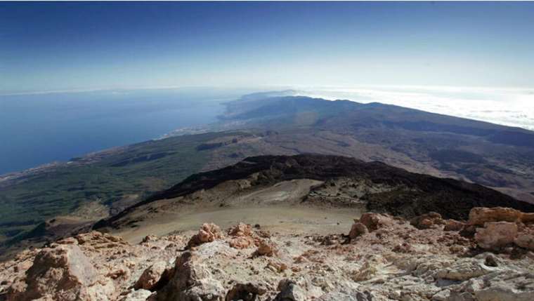 Islas Canarias en alerta por amenaza de erupción volcánica