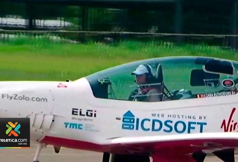 Llegó a Costa Rica la piloto de 19 años que desea romper un récord mundial