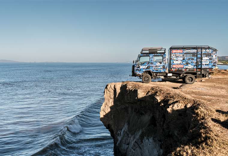 Camión de expedición único en Centroamérica limpiará playas y ríos costarricenses