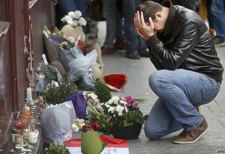 Juicio de los atentados de París aplazado hasta el martes