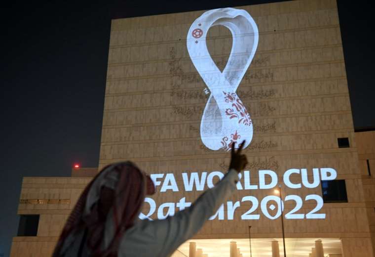 Catar prohíbe las copias del logo del Mundial 2022 en las matrículas de coches