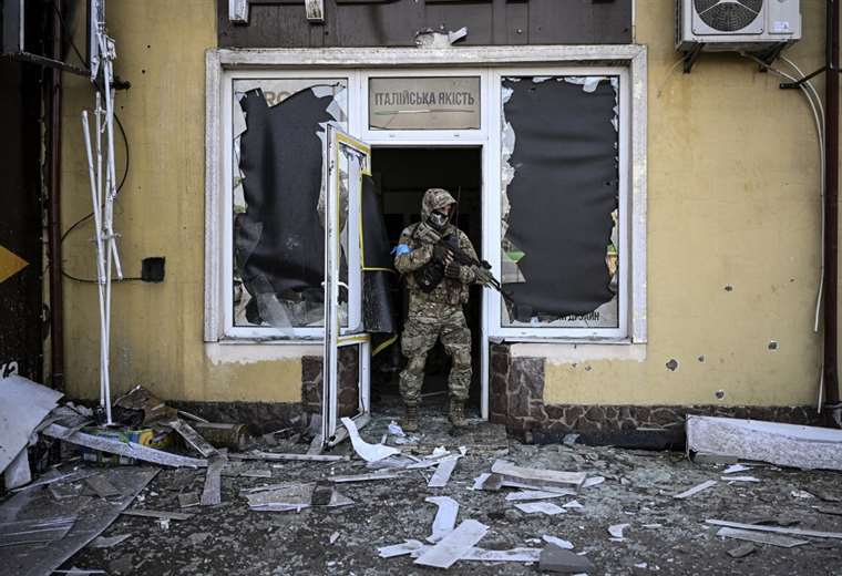 Rusia pide a "todos los militares ucranianos" que "depongan las armas ahora"