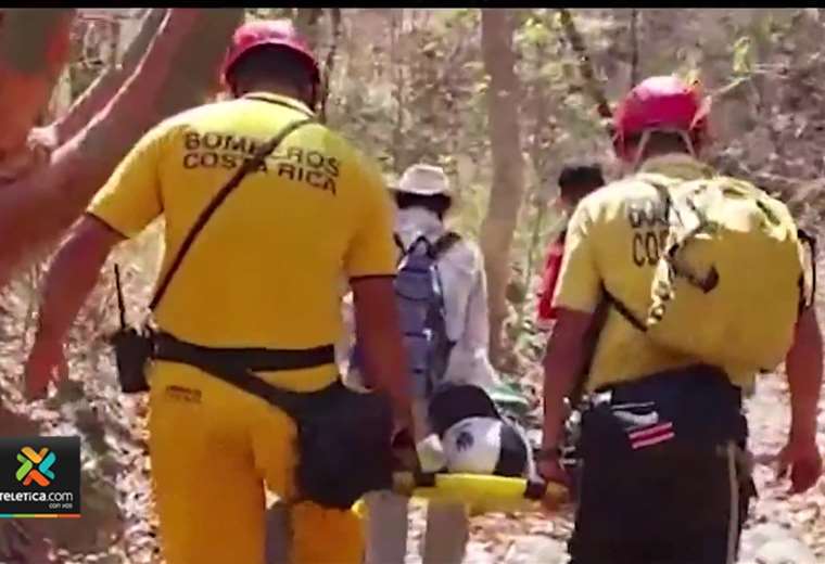 Voluntario sufre caída desde cerro cuando hacía ronda contra incendios