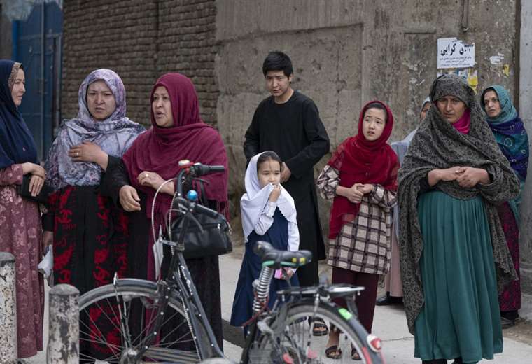 Al menos seis muertos en explosión de escuelas en Afganistán