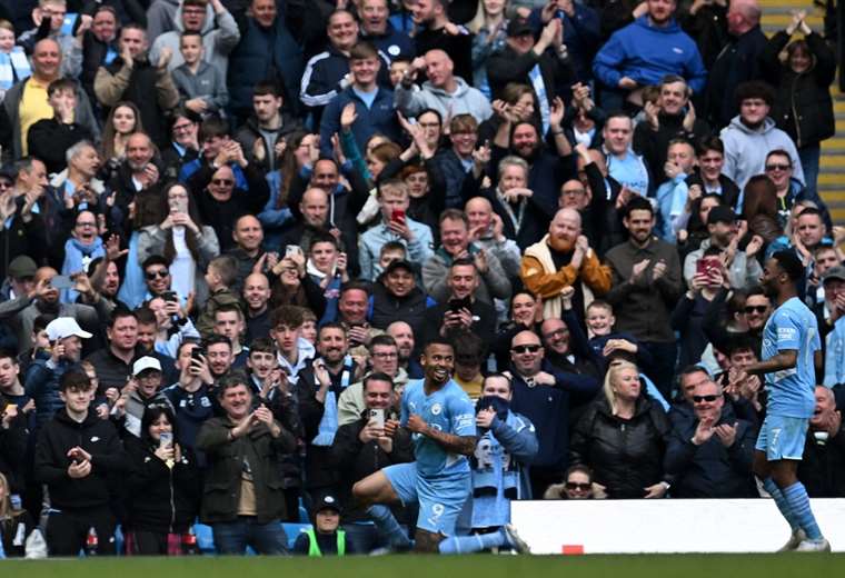 Manchester City se proclama campeón en un cierre de infarto en la Premier