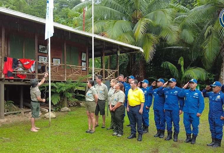 Declaran a la Isla del Coco santuario natural de tiburones