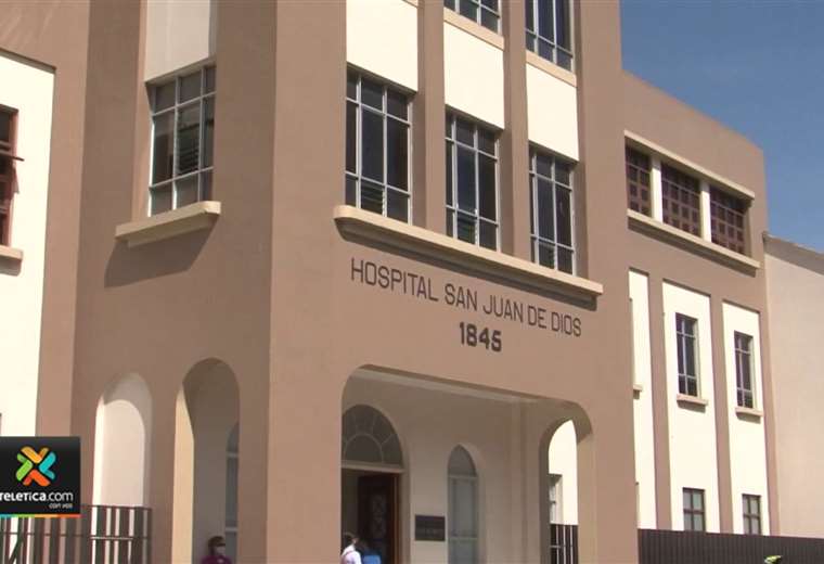 Pacientes con cáncer de pulmón denuncian falta de medicamento en el San Juan