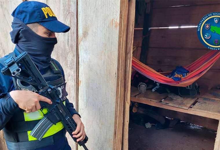 Cuerpos policiales encuentran a 15 sospechosos de extraer oro en Crucitas