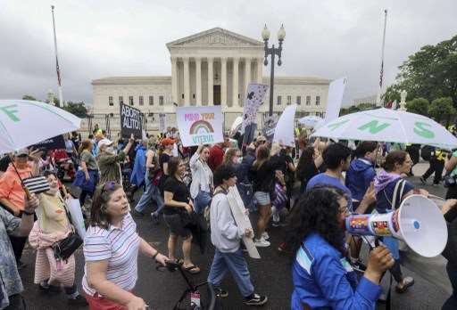 Decenas de miles manifiestan en EE.UU. en favor del derecho al aborto
