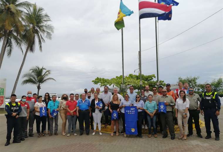 Playa Jacó recibe por primera vez la Bandera Azul Ecológica
