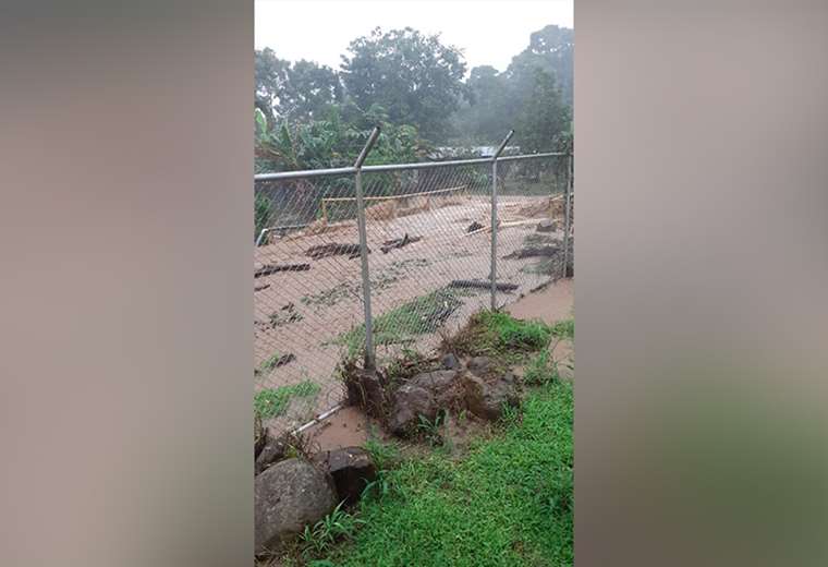 18 cantones afectados por las lluvias: onda tropical #4 ya transita por el país