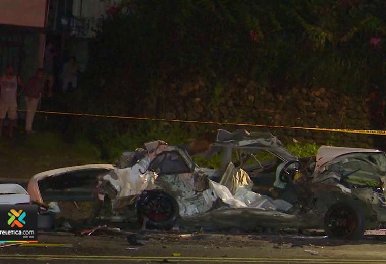Choque frontal de carros deja dos muertos la noche de este domingo en Alajuela