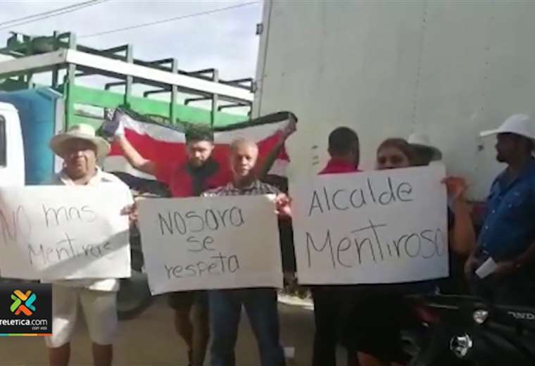 Vecinos de Nosara bloquearon ruta principal por el mal estado de las calles