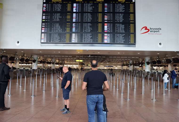 Aeropuerto de Bruselas, el mayor de Bélgica, cancela todos sus vuelos por huelga