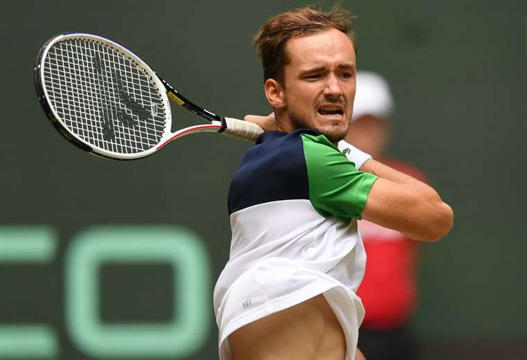 Medvedev sigue como número uno del mundo, Hurkacz regresa al Top 10 de la ATP