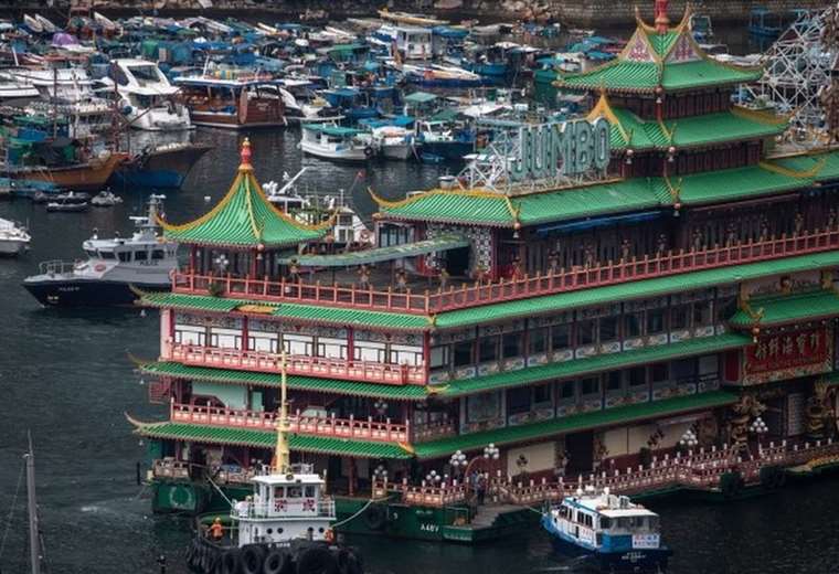 Se hunde el Jumbo, icónico restaurante flotante de Hong Kong