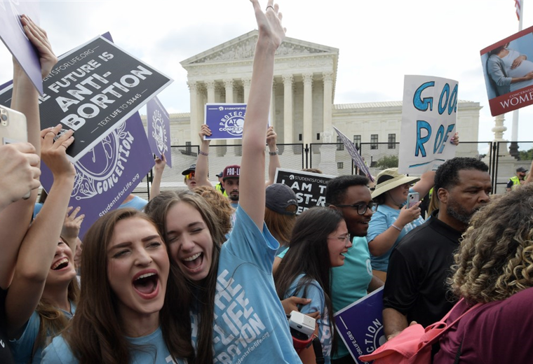 Seis preguntas sobre qué cambia realmente con la prohibición del aborto en EE. UU.