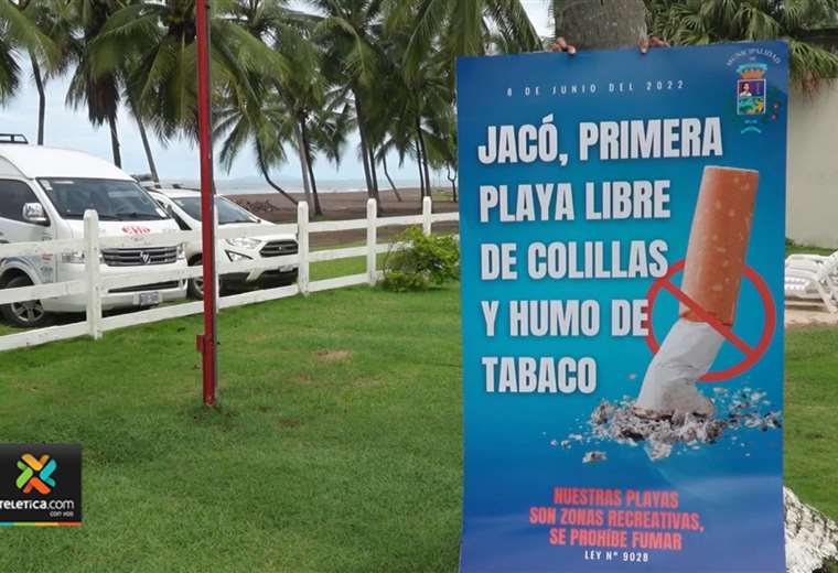 Fumar en Playa Jacó podría exponerlo a multa de ₡46.200