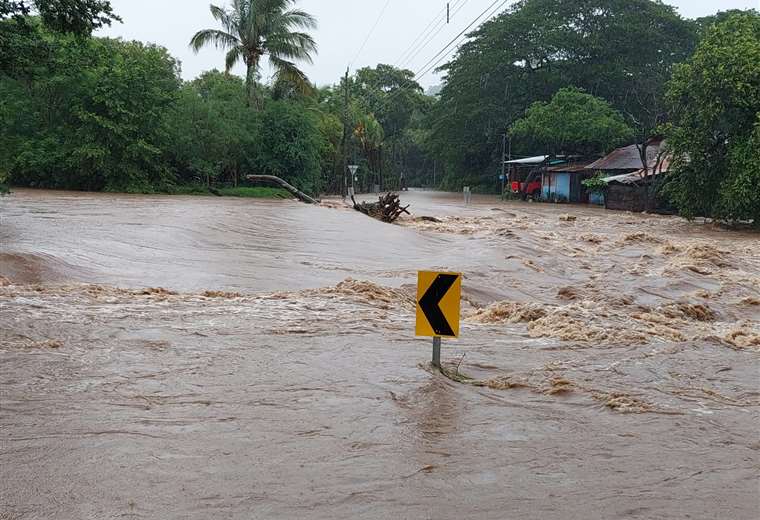 CNE reportó 91 incidentes por inundación entre sábado y domingo