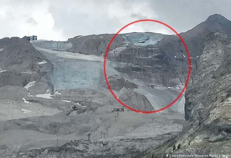 Trozo de glaciar en Alpes italianos se desprende y mata a seis personas