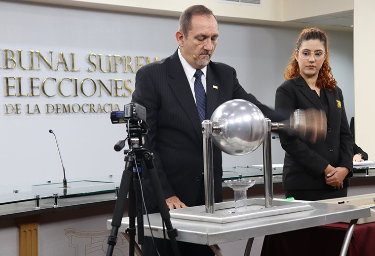 Este será el orden de los partidos en las papeletas de elecciones ...